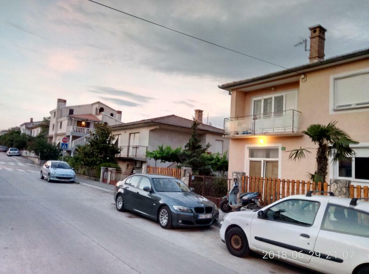 Apartman Vivian Pula Exterior foto