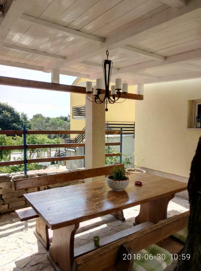 Apartman Vivian Pula Exterior foto