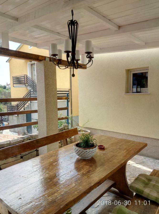 Apartman Vivian Pula Exterior foto